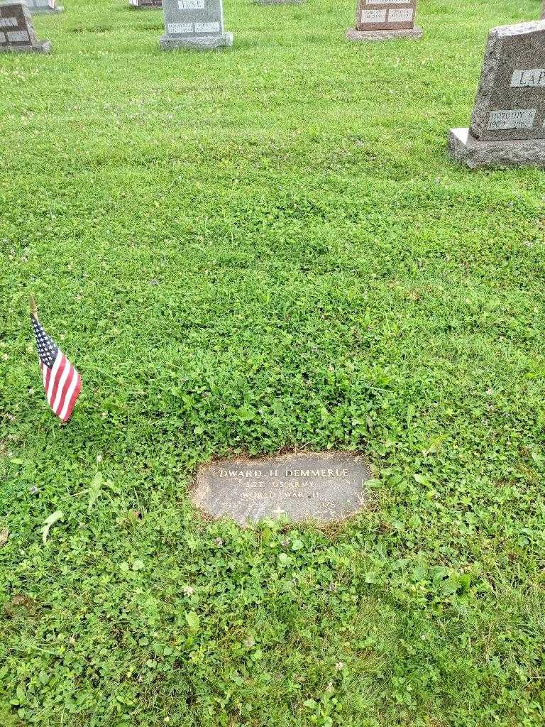 Edward H. Demmerle's grave. Photo 1