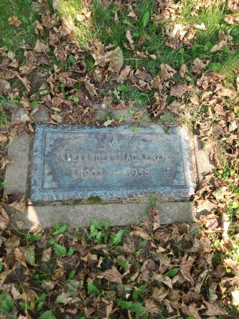 Alexander MacKenzie's grave. Photo 2