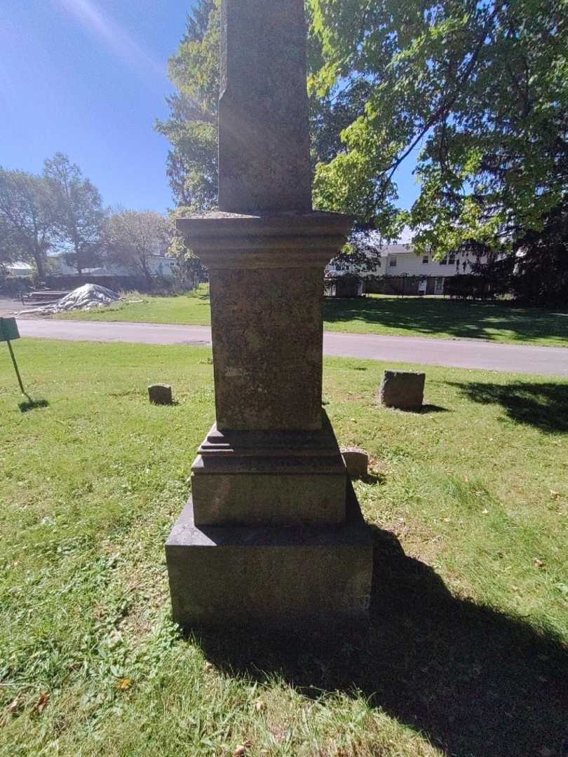 Maximillan Ulmer's grave. Photo 1