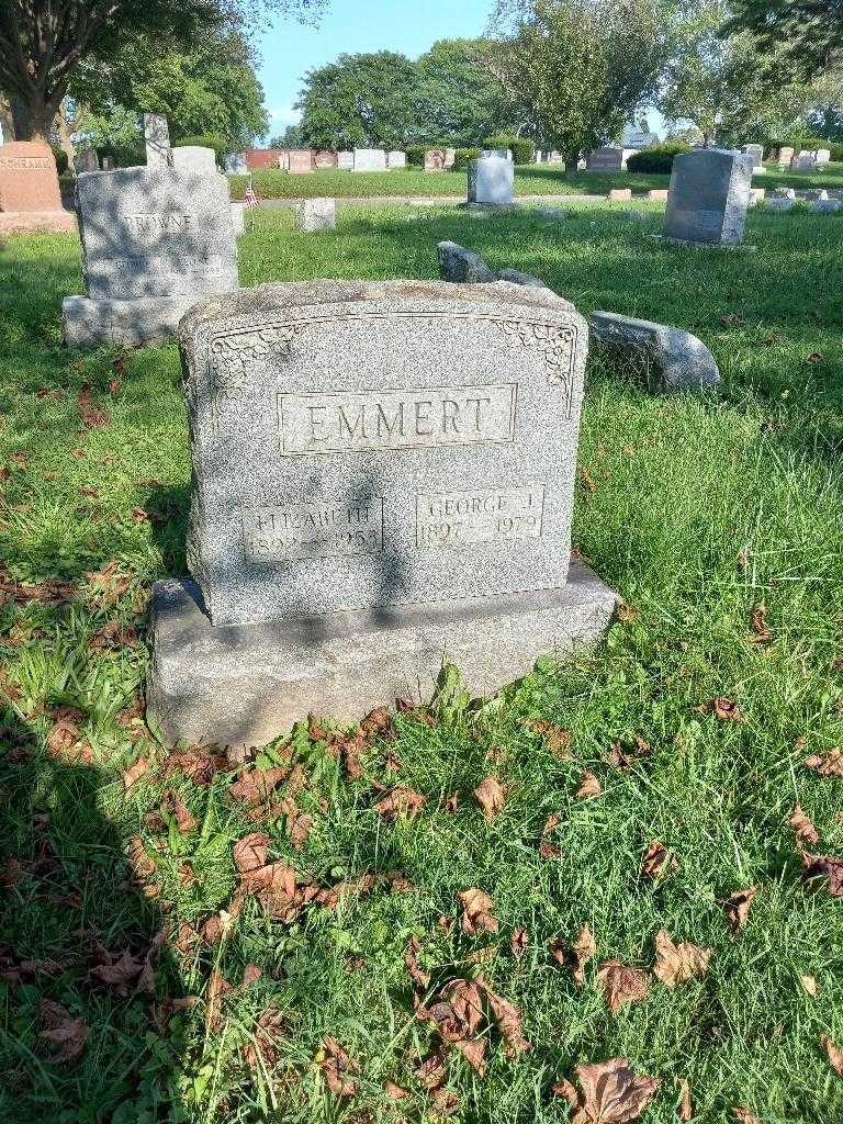 Elizabeth M. Emmert's grave. Photo 4