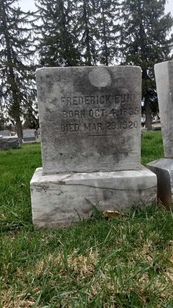 Frederick Funck's grave. Photo 3