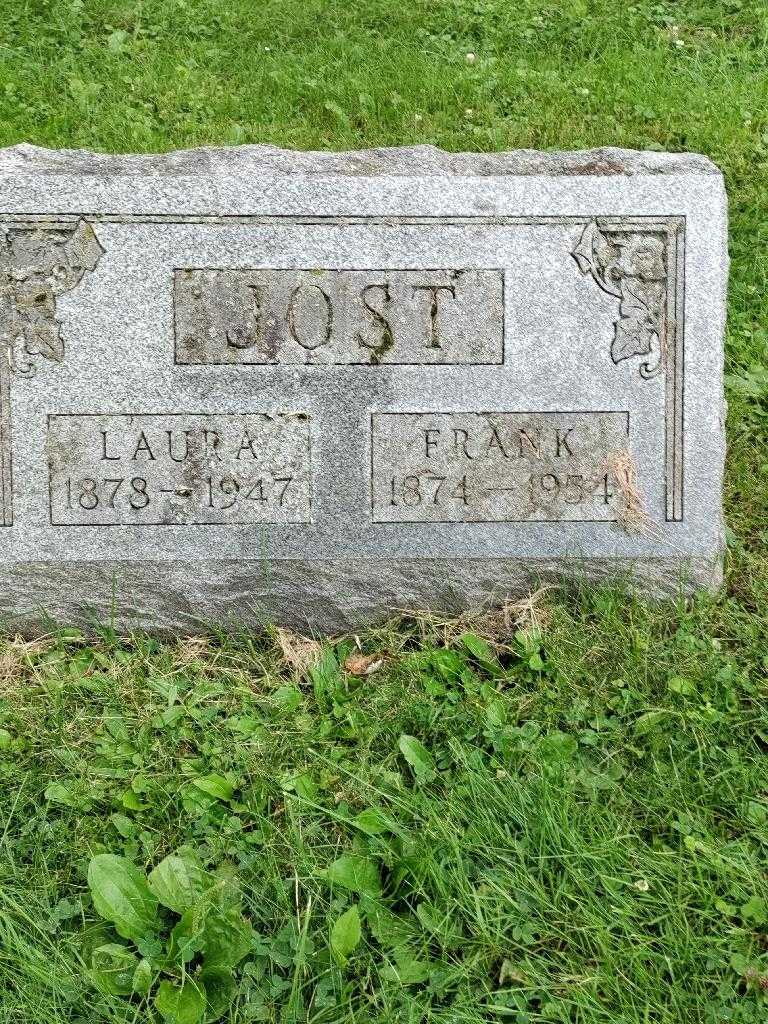 Laura Jost's grave. Photo 3