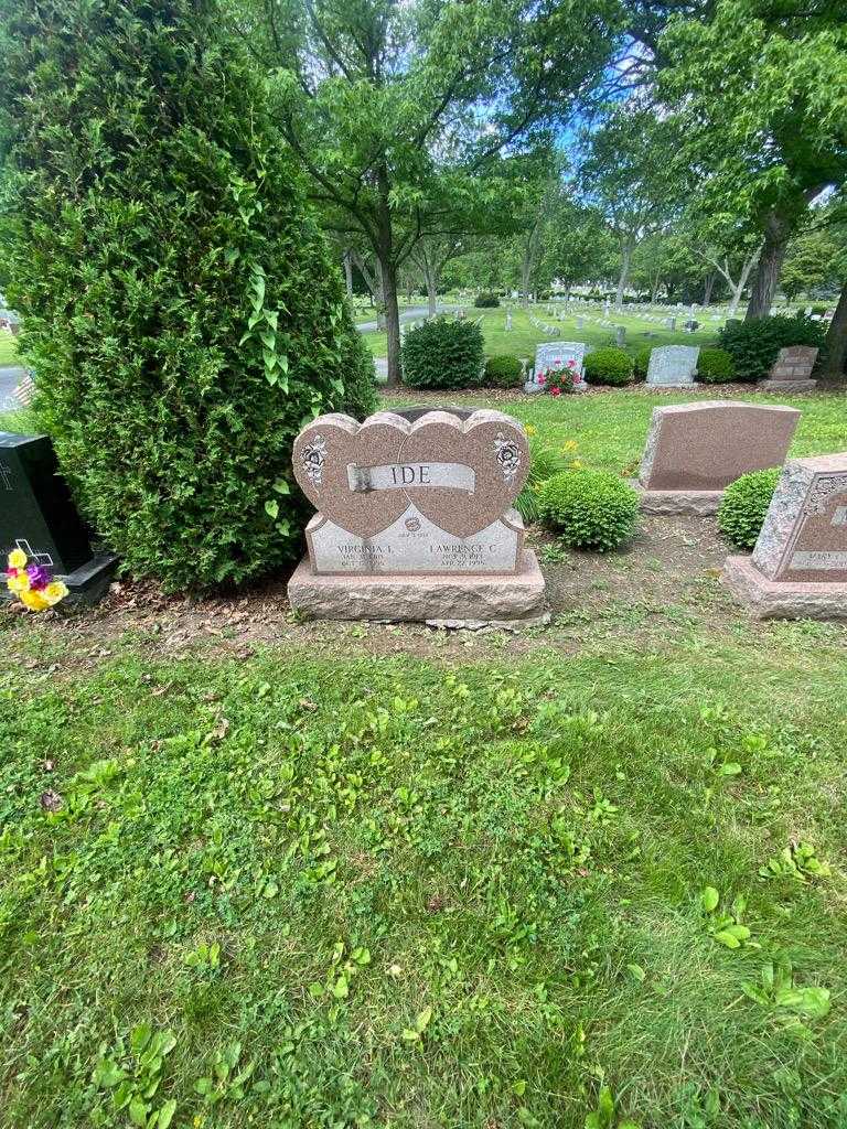 Virginia L. Ide's grave. Photo 1