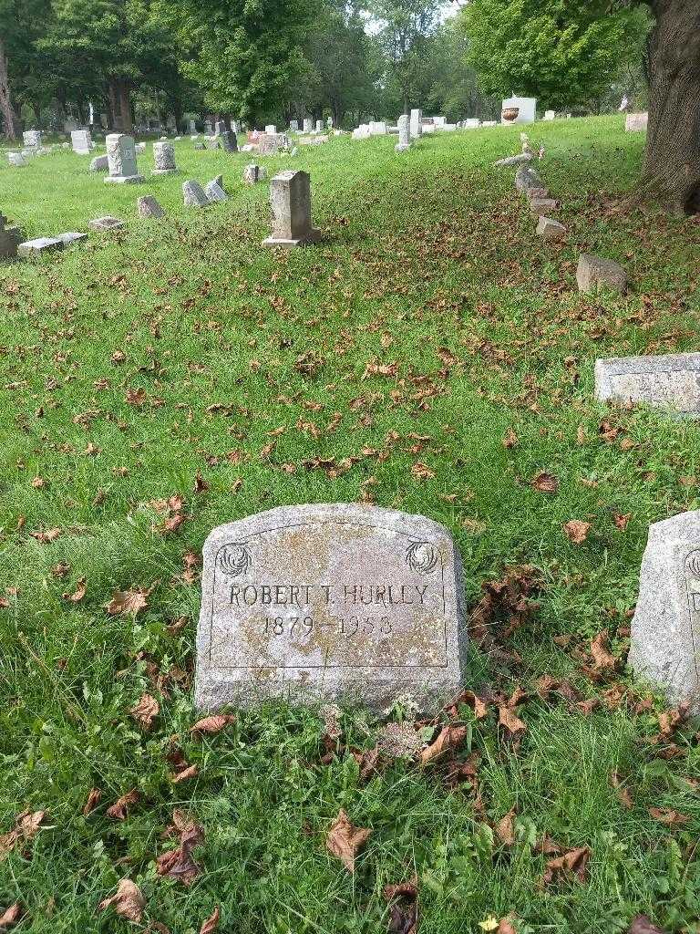 Robert T. Hurley's grave. Photo 1