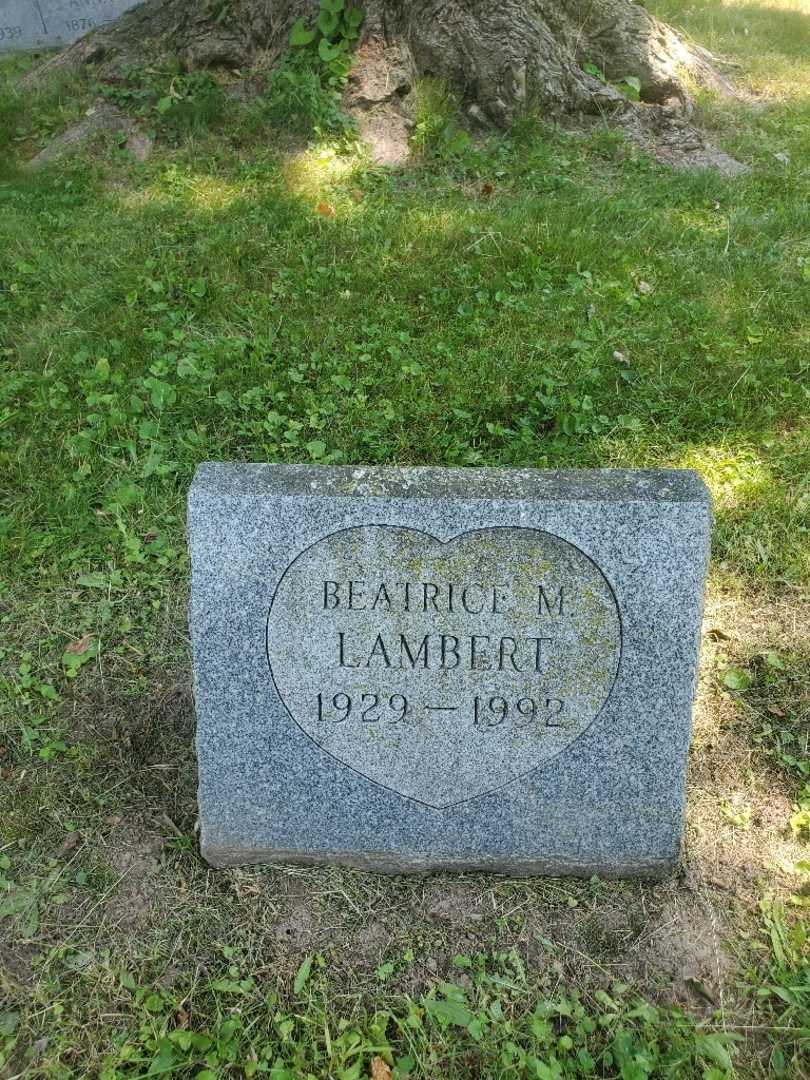 Beatrice M. Lambert's grave. Photo 1