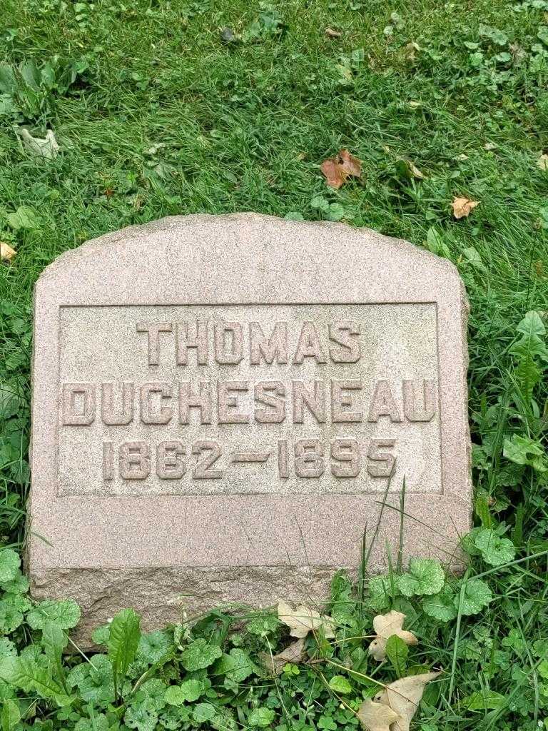 Thomas DuChesneau's grave. Photo 3