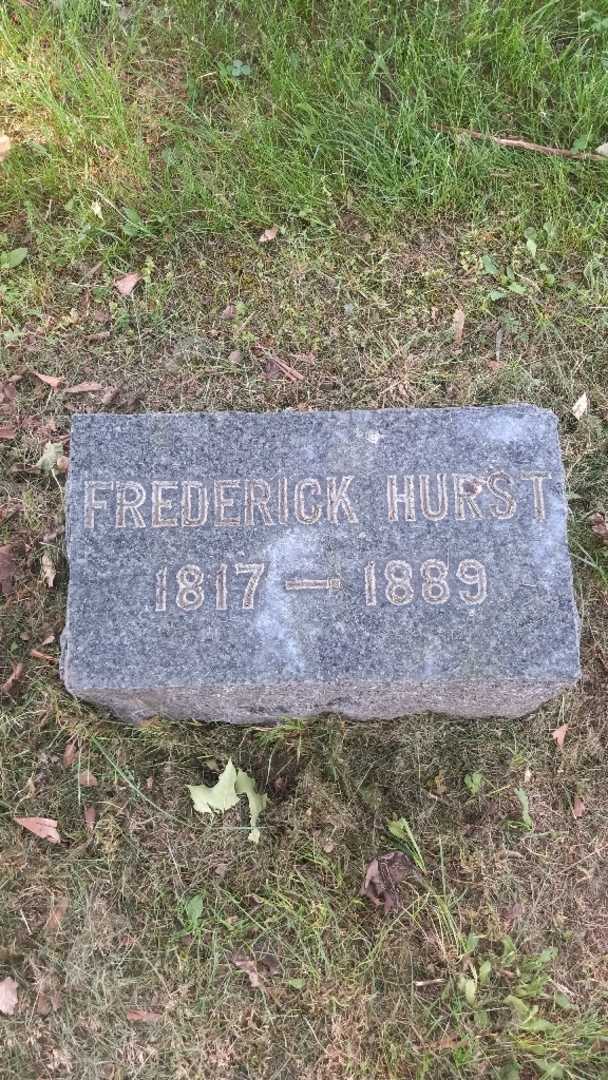 Frederick Hurst's grave. Photo 4