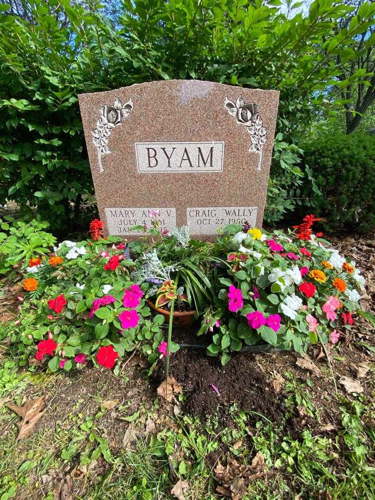 Mary Ann V. Byam's grave. Photo 1