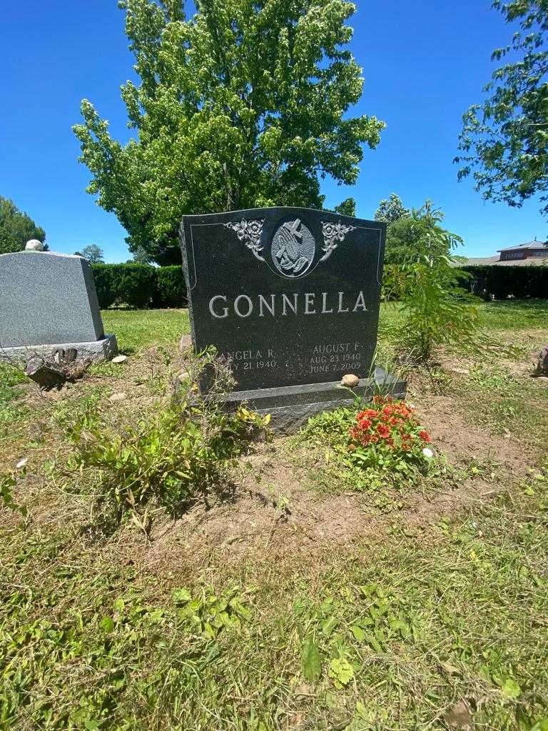 August F. Gonnella's grave. Photo 1