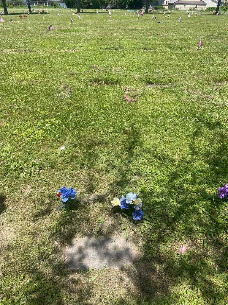 John F. Thomas's grave. Photo 3
