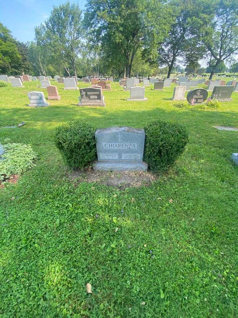 Josephine Chiarenza's grave. Photo 1