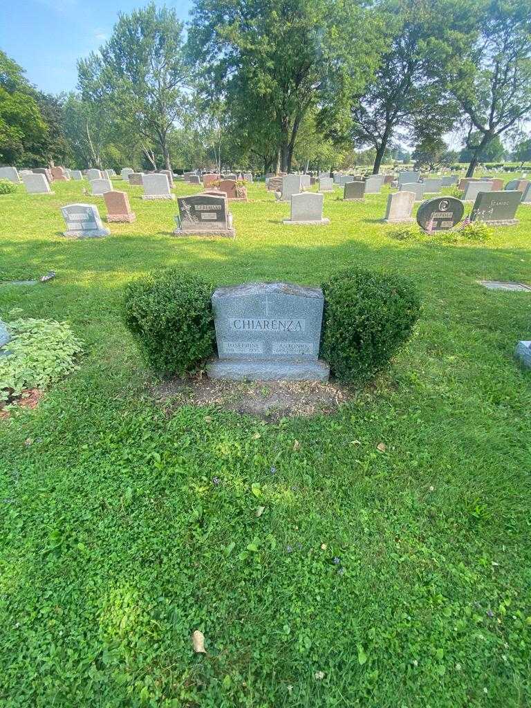 Antonio Chiarenza's grave. Photo 1