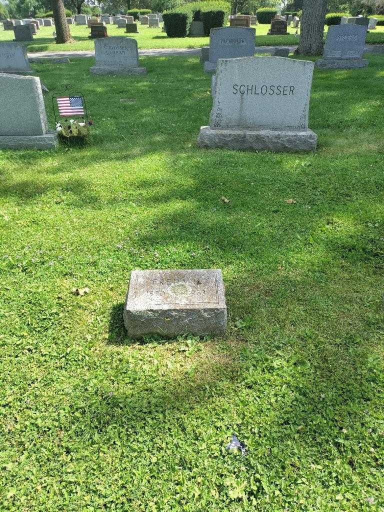 Freda H. Schlosser's grave. Photo 1