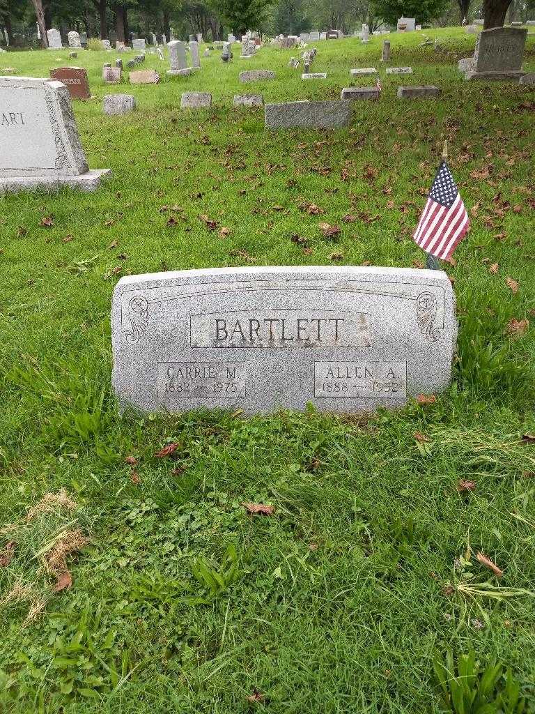 Carrie M. Bartlett's grave. Photo 1