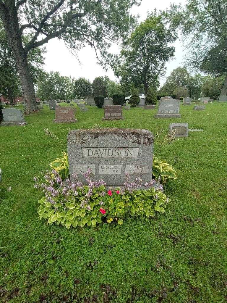 Blanche S. Davidson's grave. Photo 1