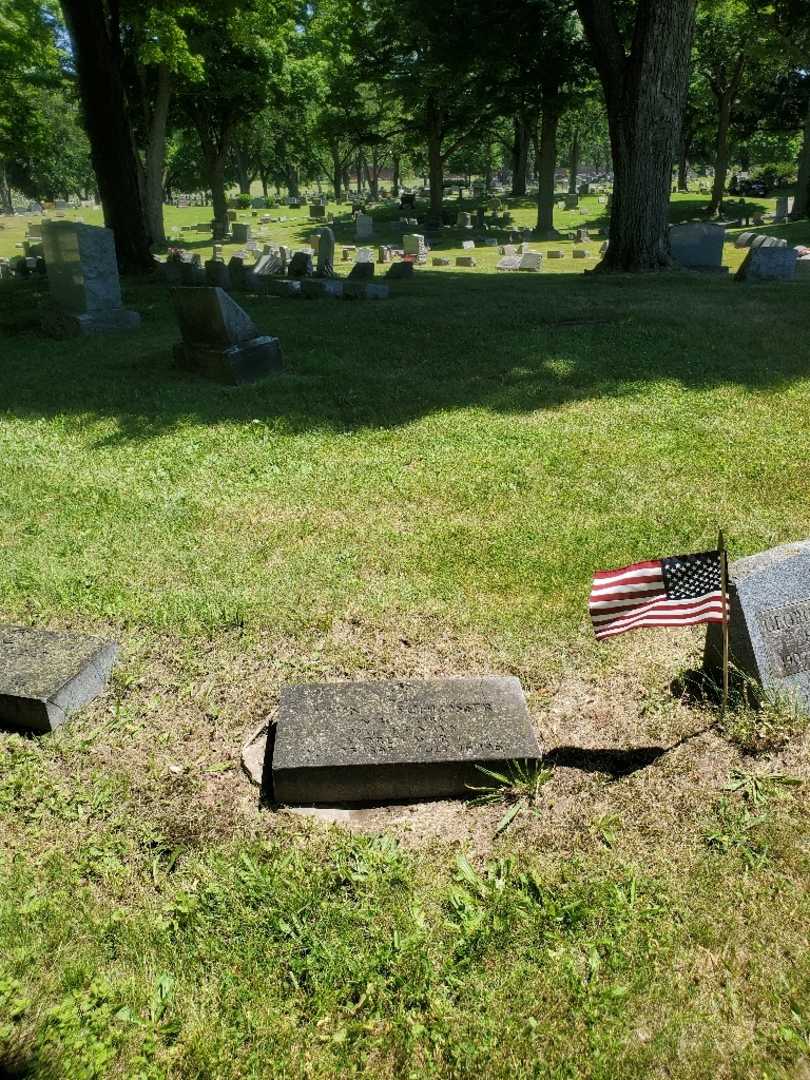 John J. Schlosser's grave. Photo 1