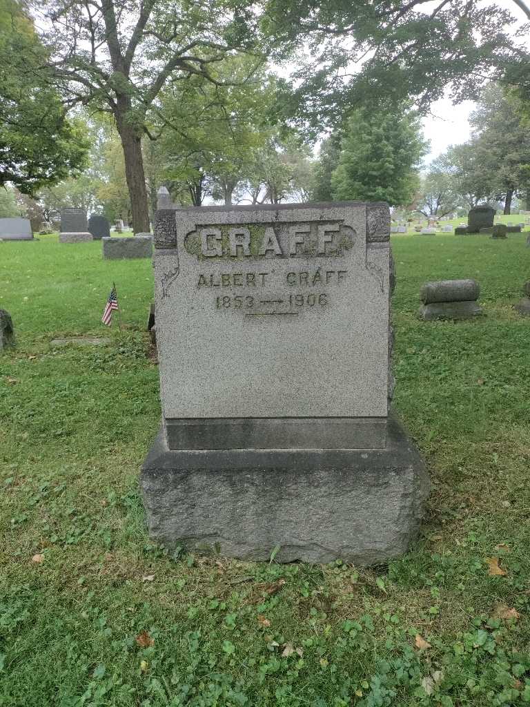 Albert Graff's grave. Photo 2