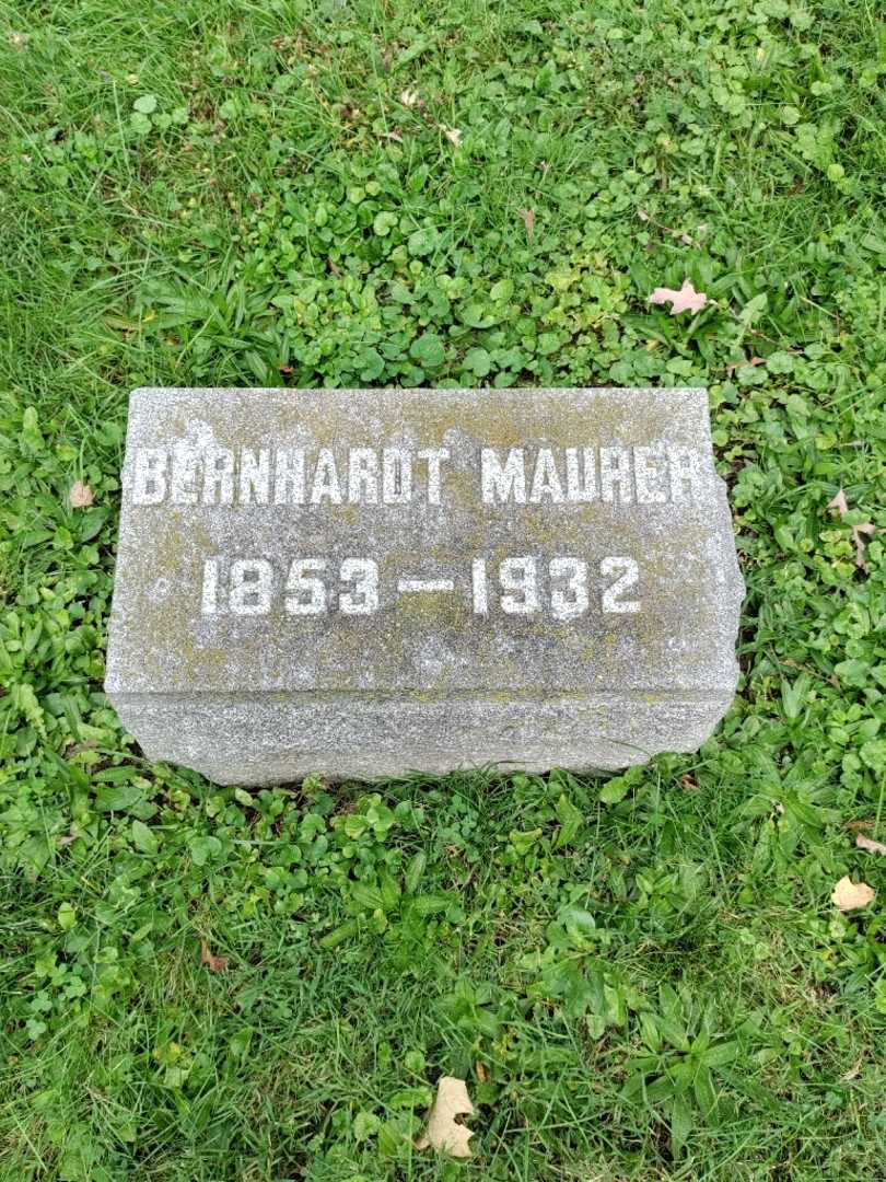 Bernhardt Maurer's grave. Photo 3