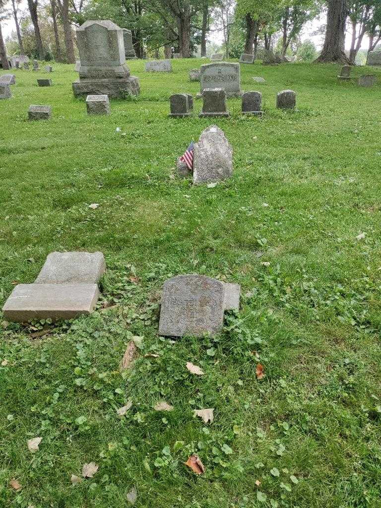 Estella Beh's grave. Photo 1