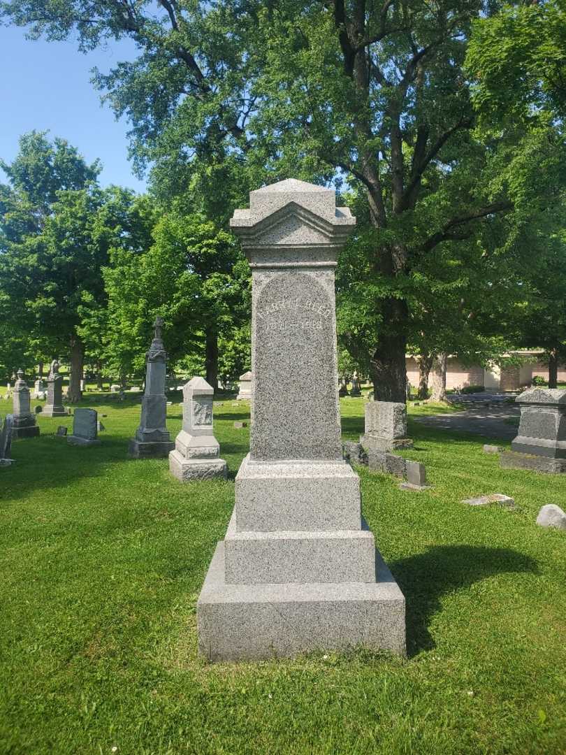 Harry E. Reed's grave. Photo 1