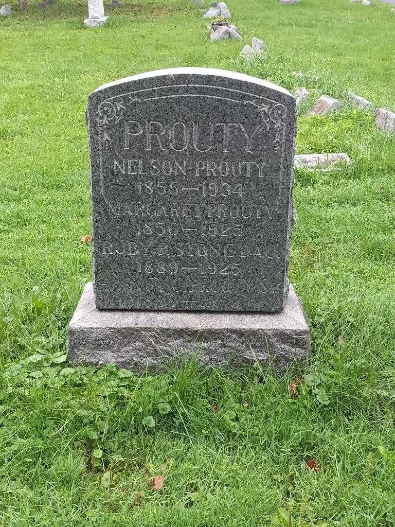 Nelson Prouty's grave. Photo 2