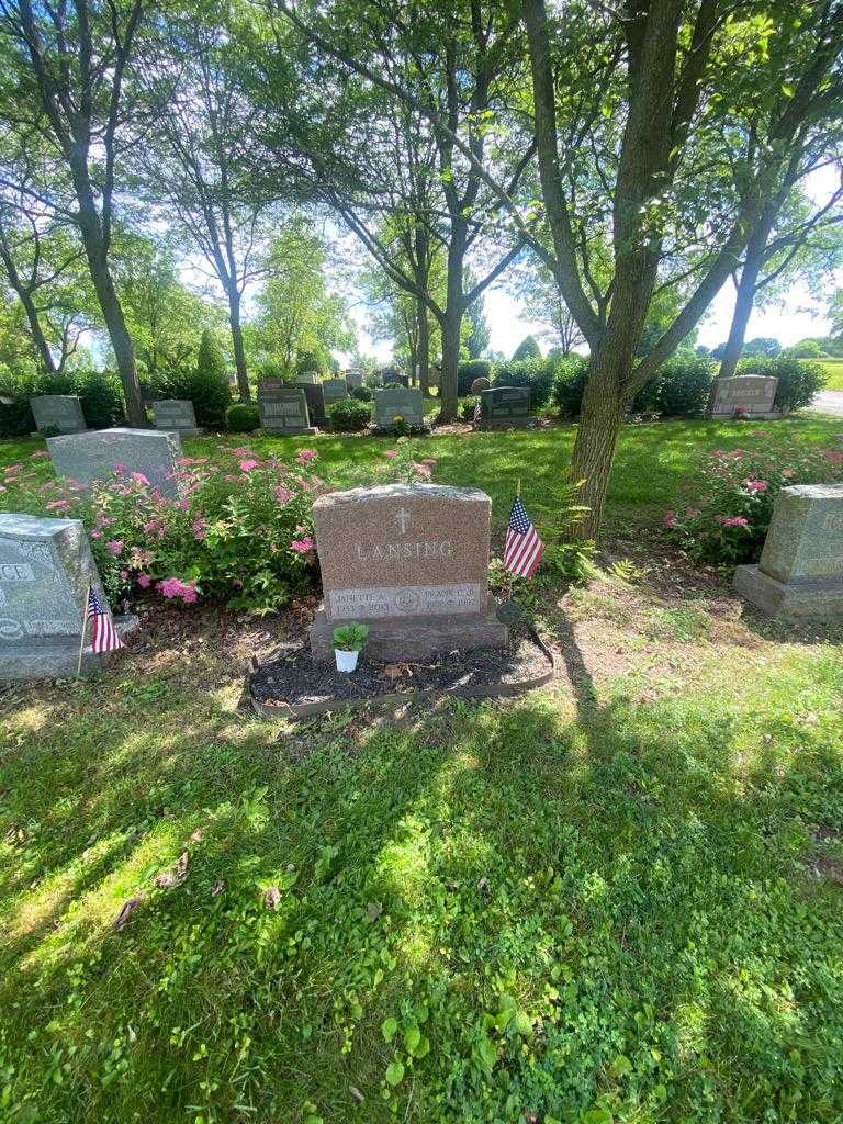 Frank C. Lansing Junior's grave. Photo 1