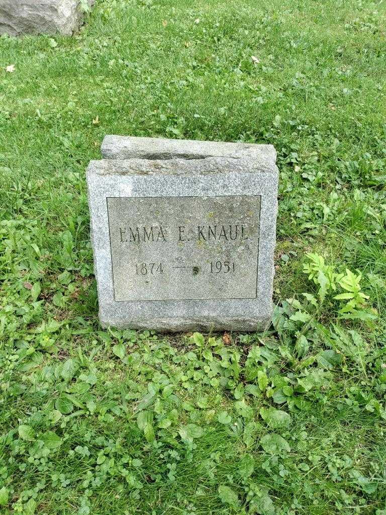 Emma E. Knaul's grave. Photo 2