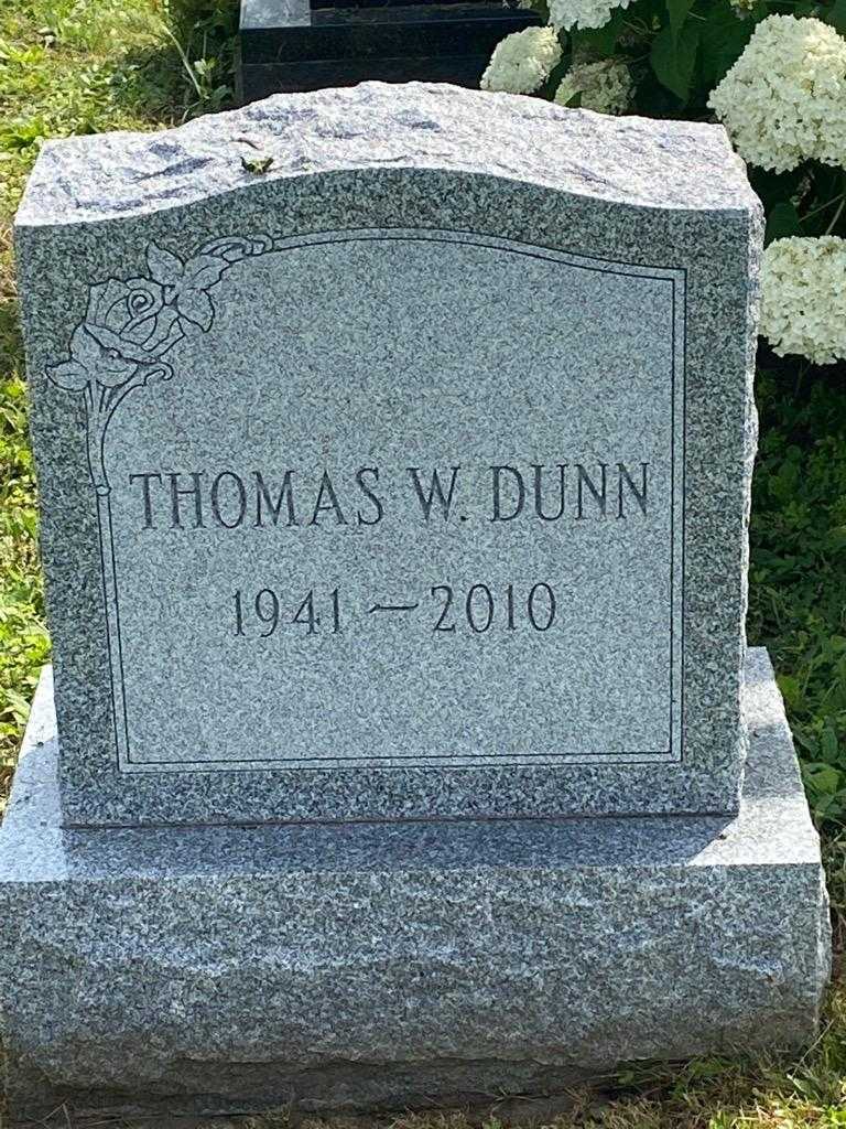 Thomas W. Dunn's grave. Photo 1