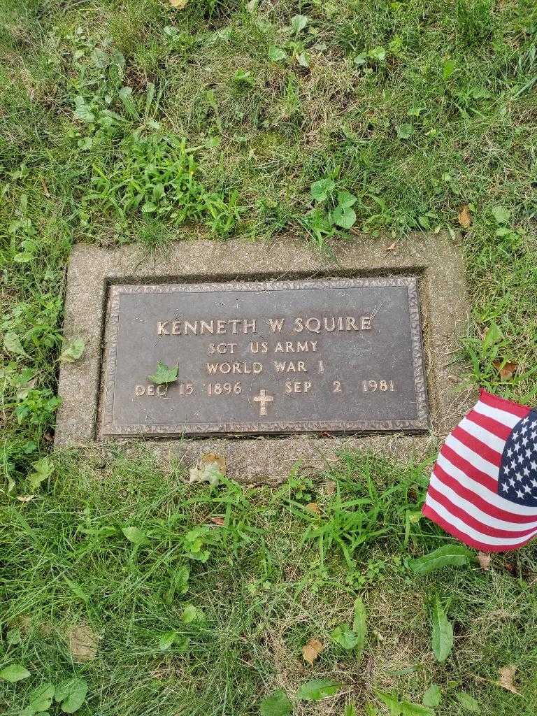 Kenneth W. Squire's grave. Photo 2