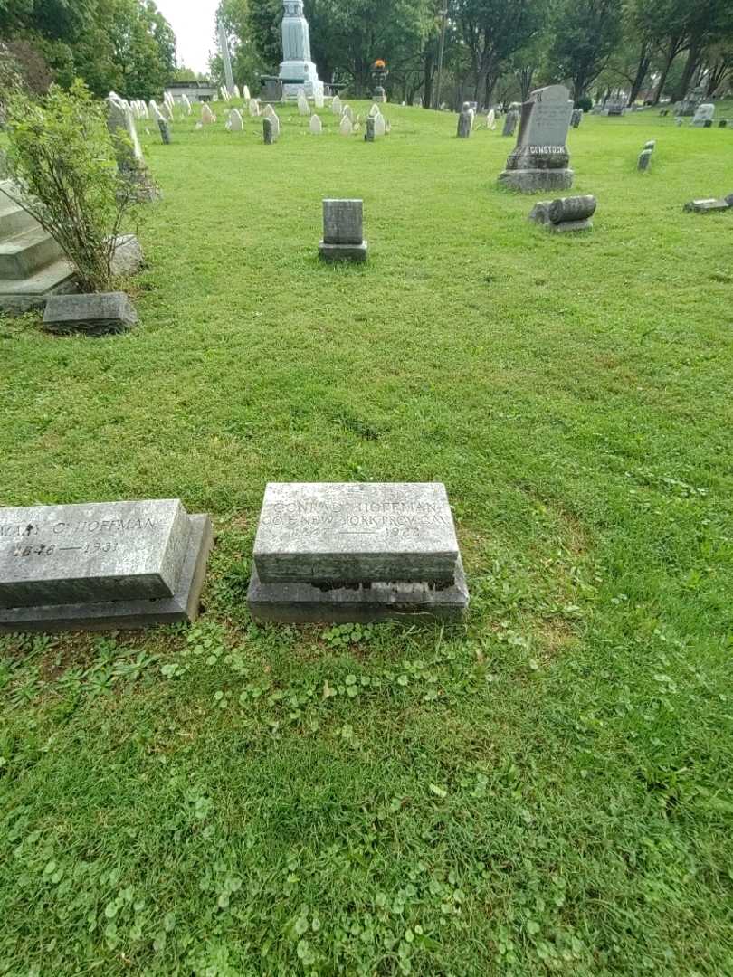 Conrad Hoffman's grave. Photo 1