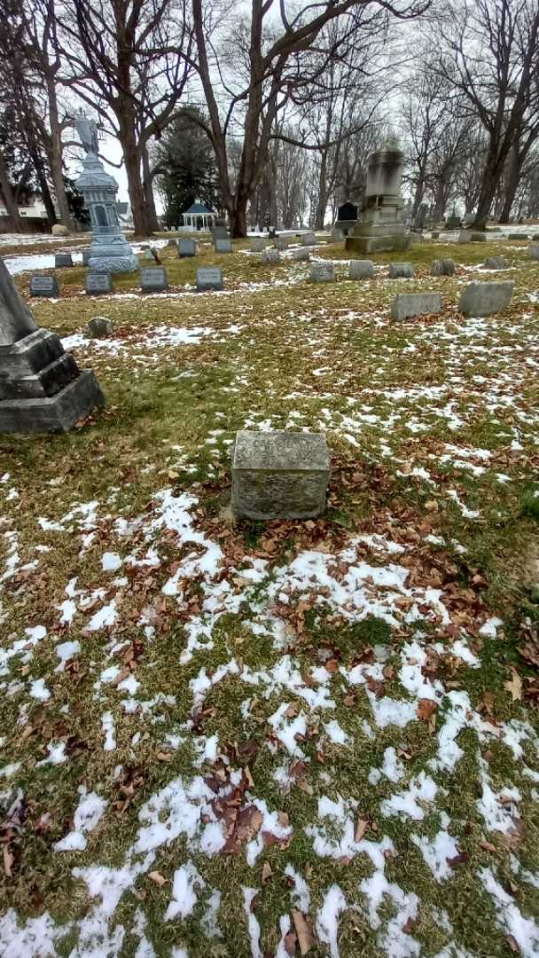 Carrie M. Bainbridge's grave. Photo 1
