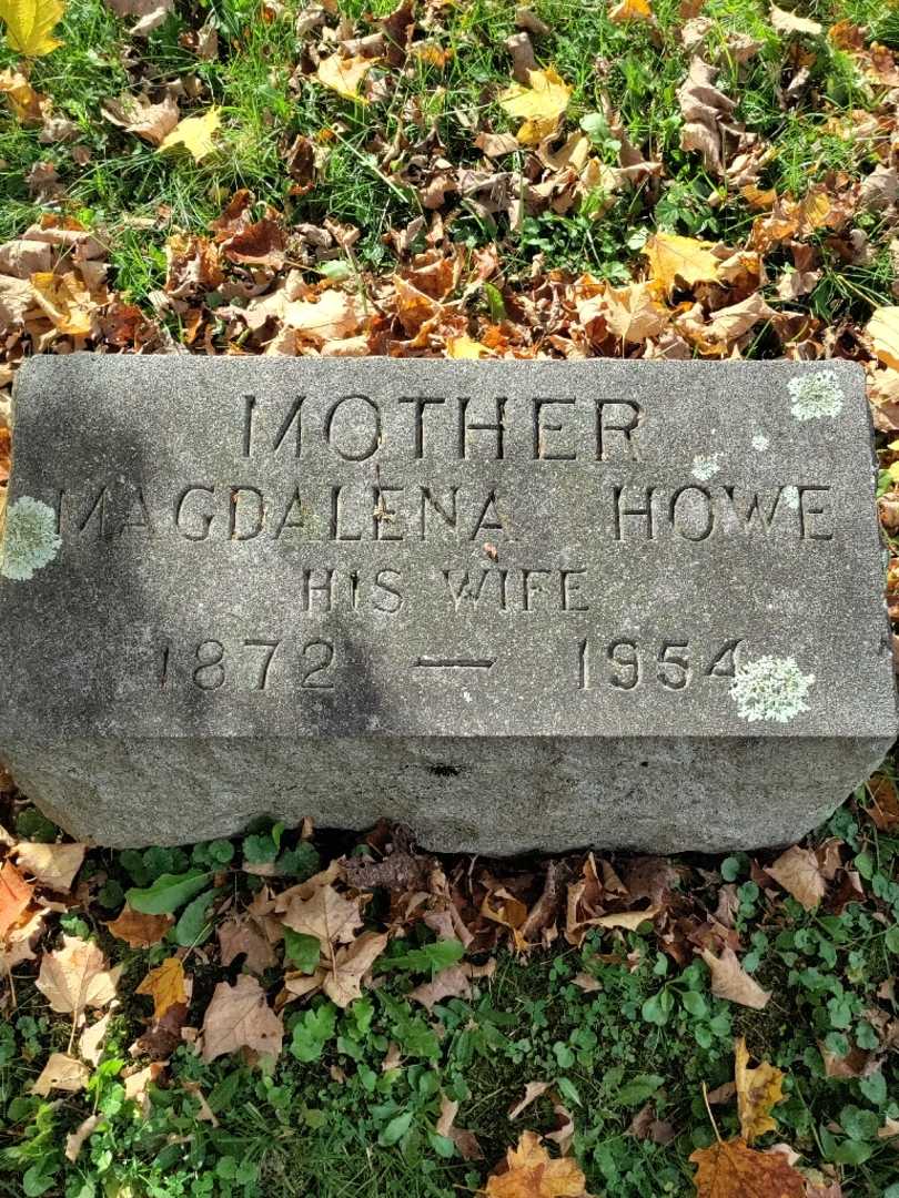Magdalena Keller Howe's grave. Photo 3