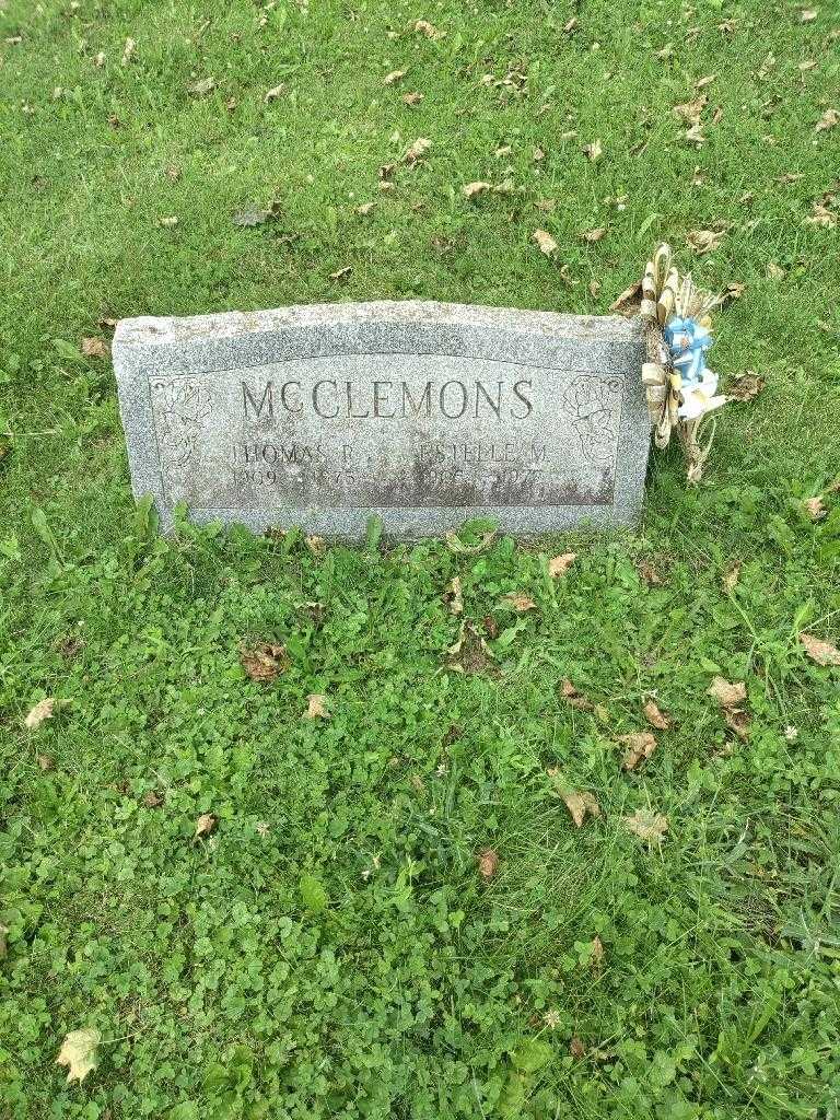 Estelle M. McClemons's grave. Photo 1