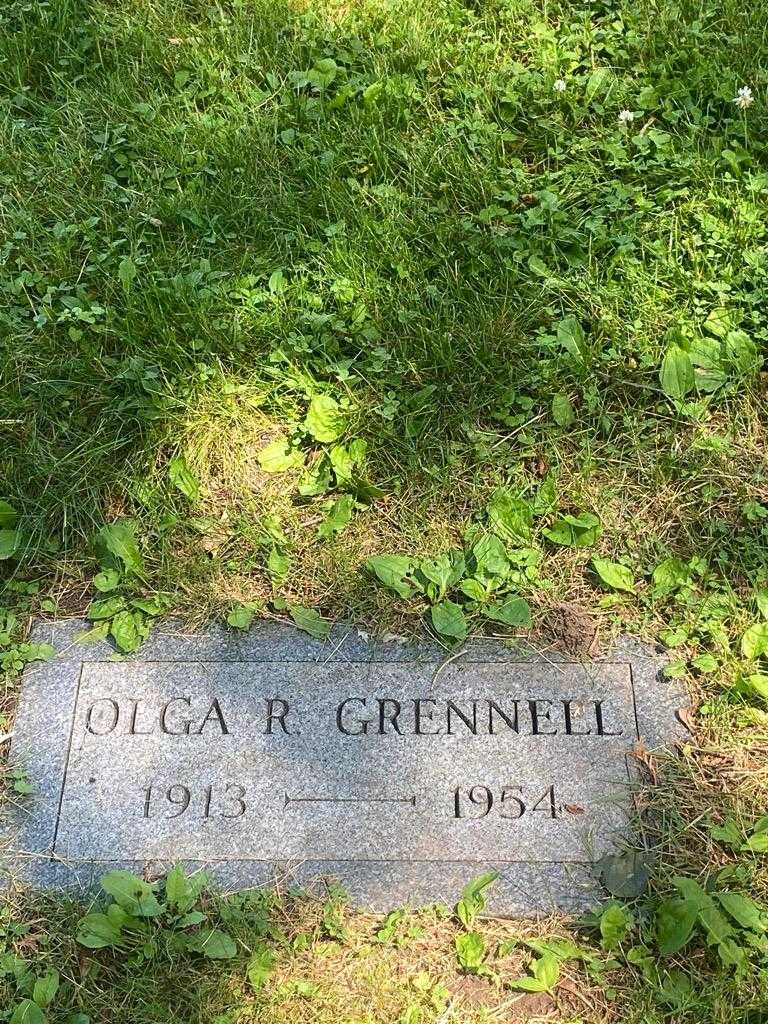 Olga R. Grennell's grave. Photo 3