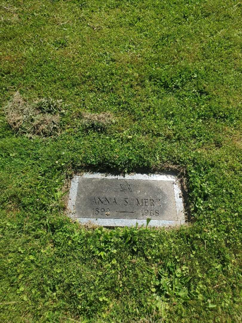 Anna S. "Anita" Merz's grave. Photo 3