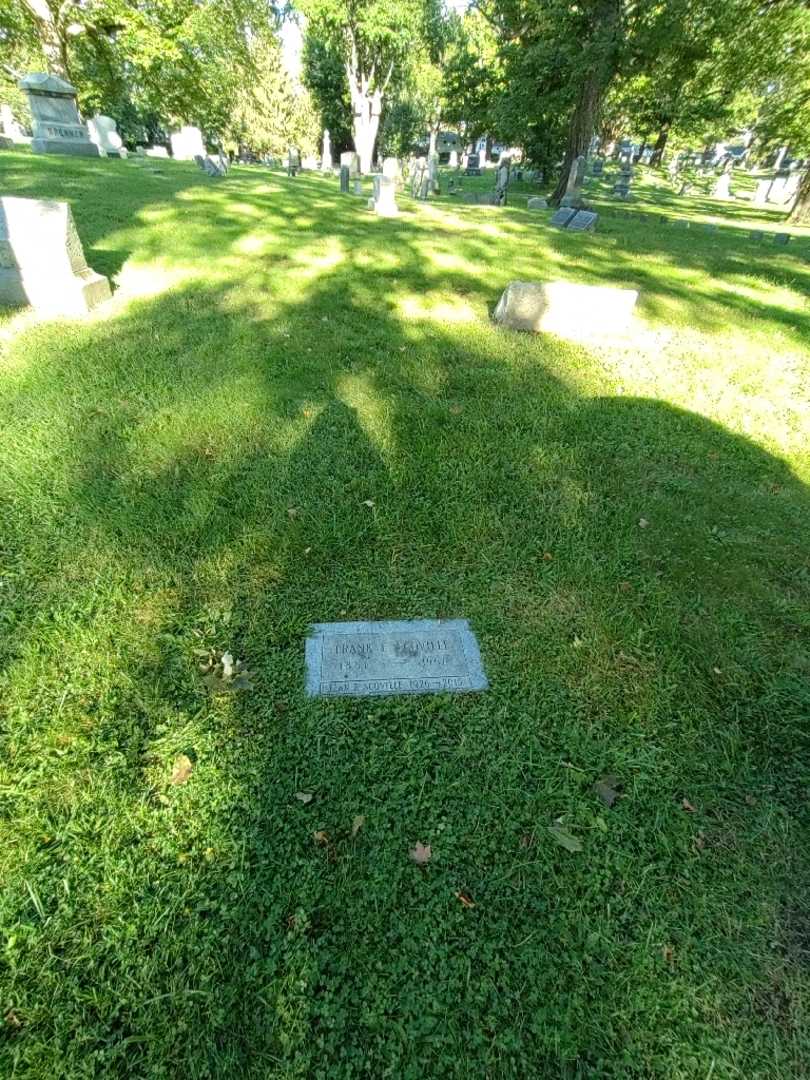 Frank E. Scoville's grave. Photo 1