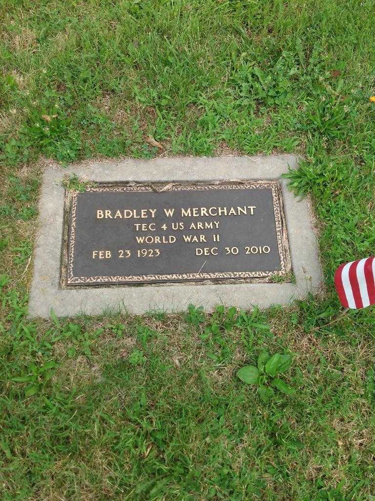 Bradley W. J. Merchant's grave. Photo 4