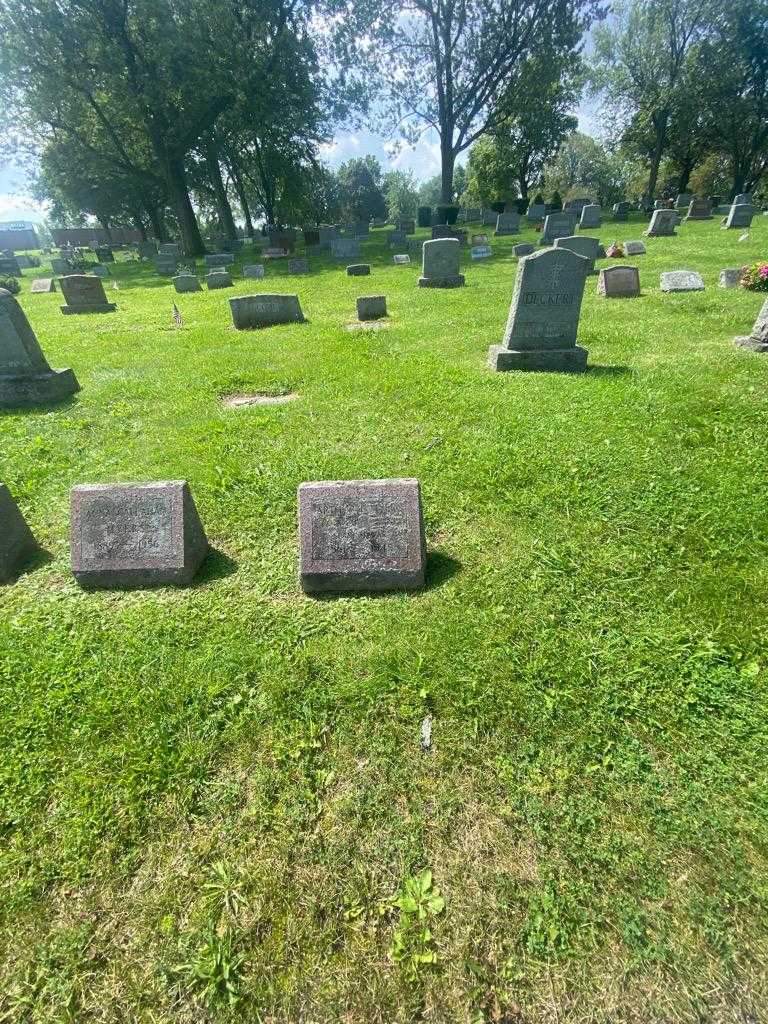 Arthur L. Myers's grave. Photo 1