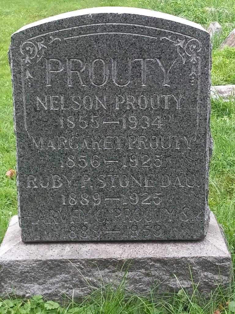 Nelson Prouty's grave. Photo 3