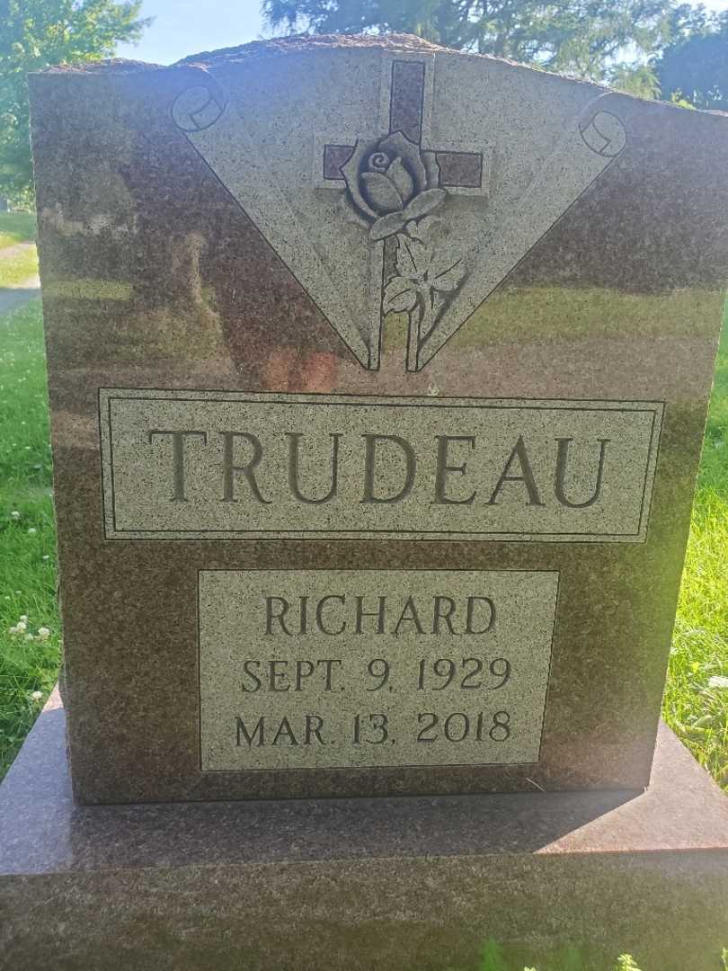 Richard Trudeau's grave. Photo 3