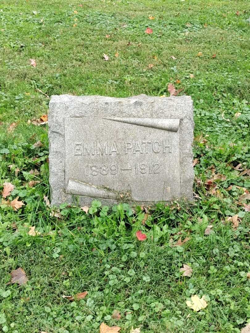 Emma Patch's grave. Photo 2