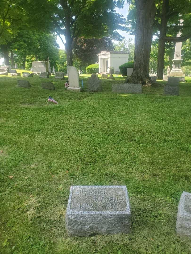 Michael O. Barrella's grave. Photo 1