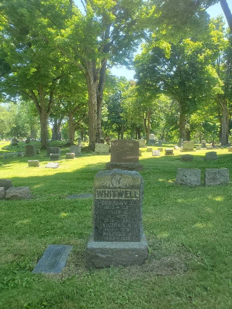 Emily Whitwell Groh's grave. Photo 1