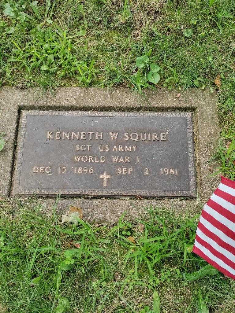 Kenneth W. Squire's grave. Photo 3