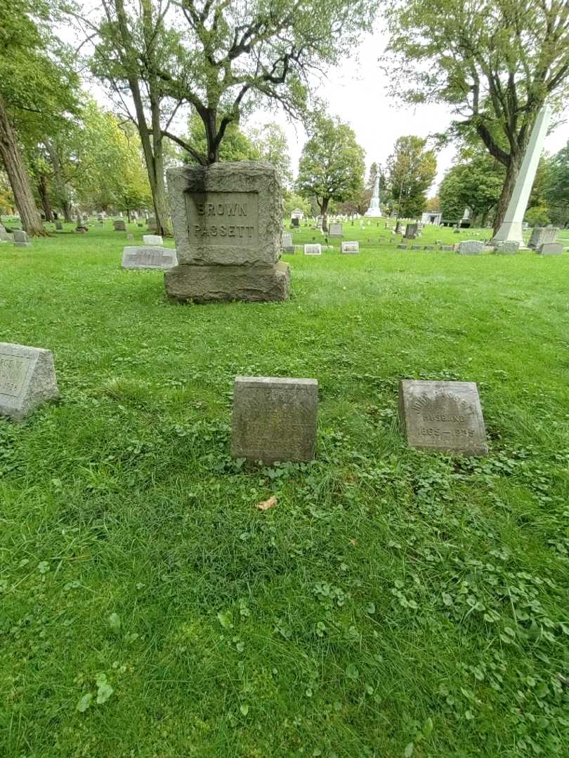 May Eustace Passett's grave. Photo 1