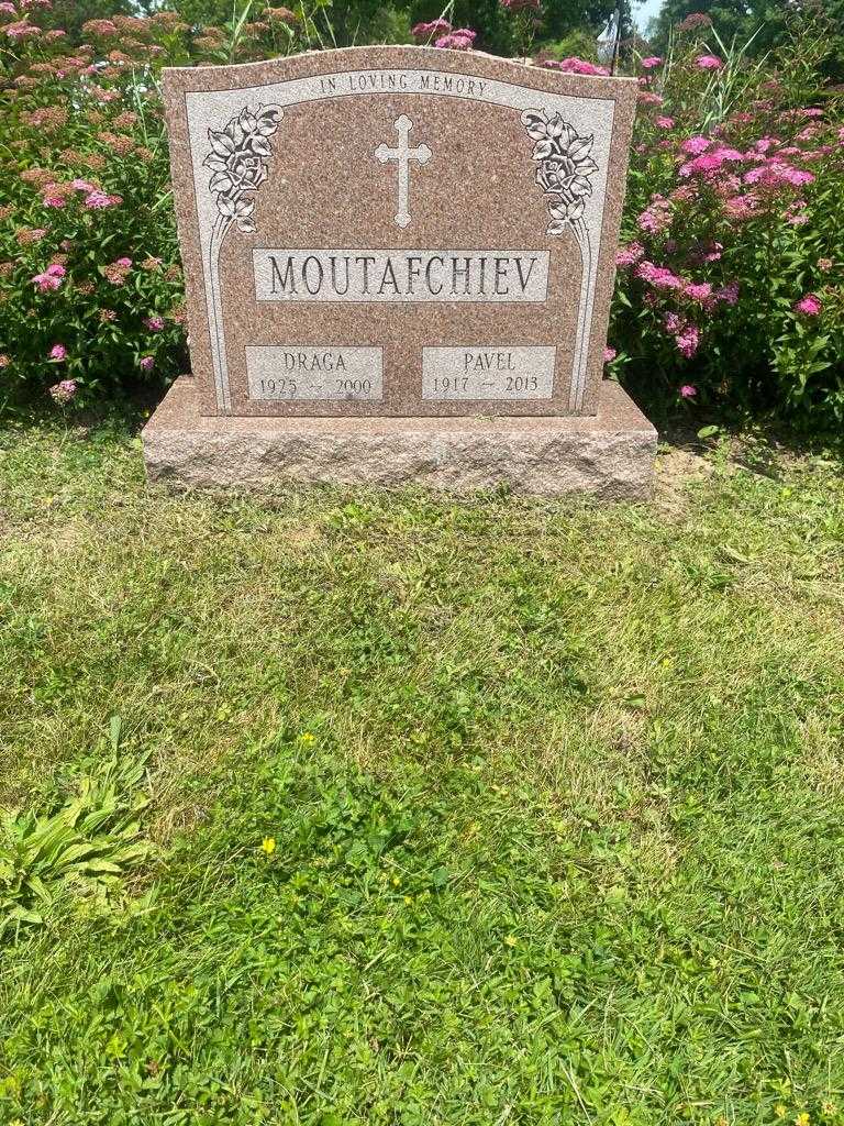 Draga Moutafchiev's grave. Photo 2