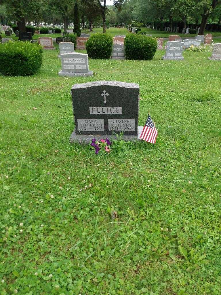 Joseph Anthony Felice's grave. Photo 1