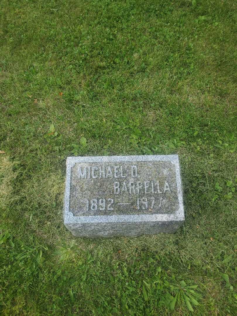 Michael O. Barrella's grave. Photo 2