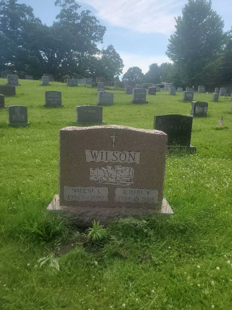 Robert W. Wilson's grave. Photo 2