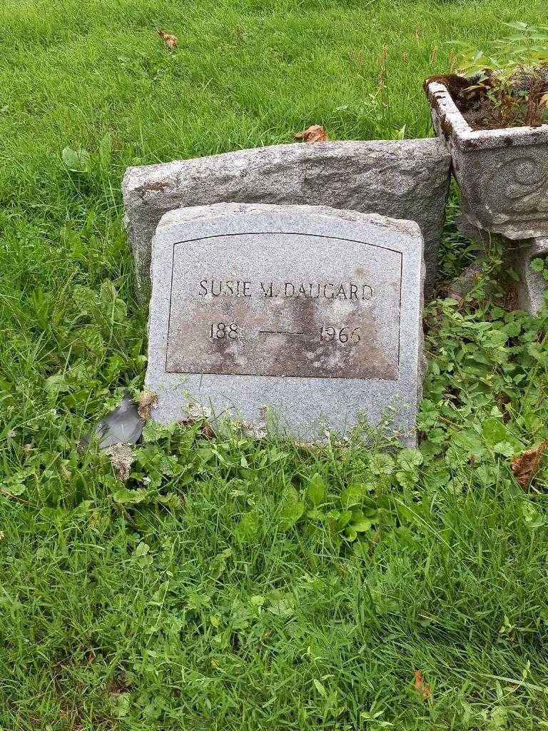 Susie M. Daugard's grave. Photo 2